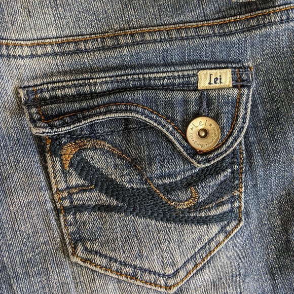 LEI Life Energy Intelligence Ashley Trouble Jeans Size 2! EUC! - Picture 1 of 15
